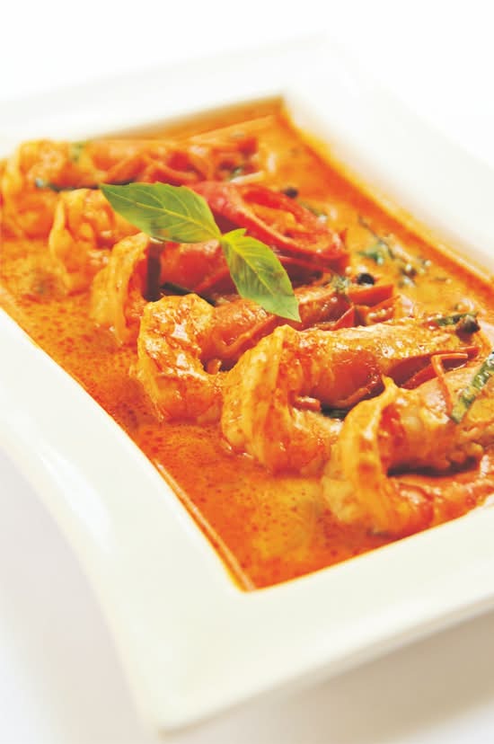 Stir-Fried Shrimp w/ Coconut Milk 椰香炒蝦